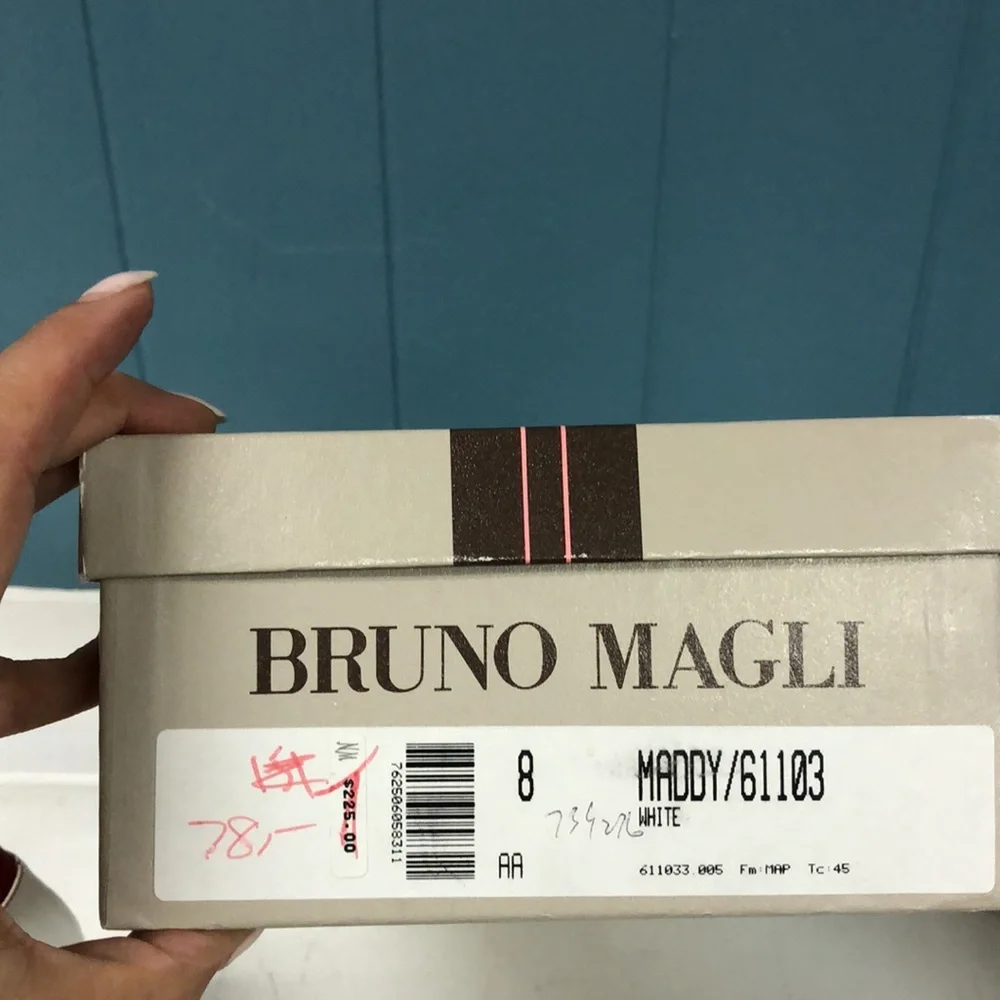 Bruno Magli MADDY red and white leather pumps women’s size‎ 8 AA made in Italy